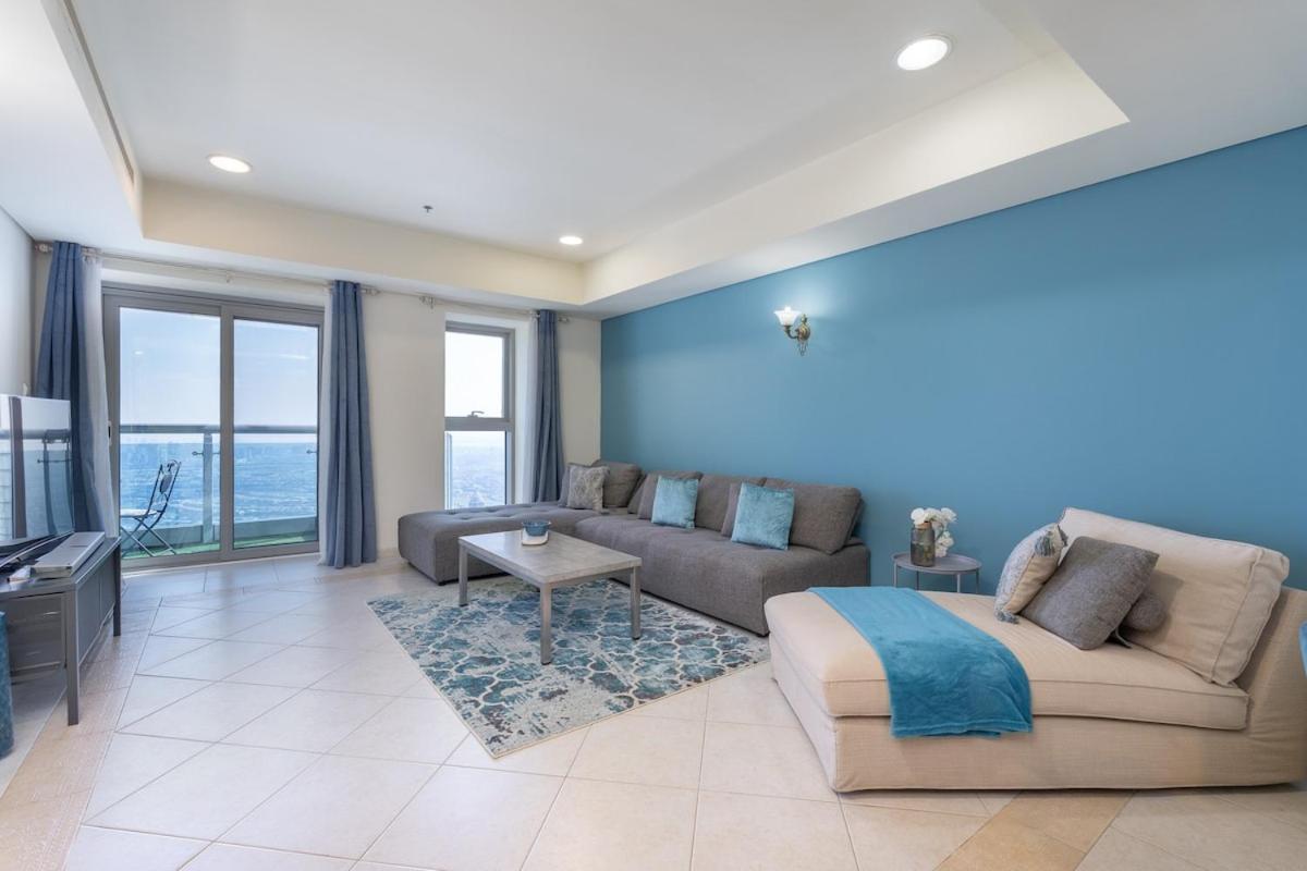 Stunning 1-bedroom With Marina Views Daire