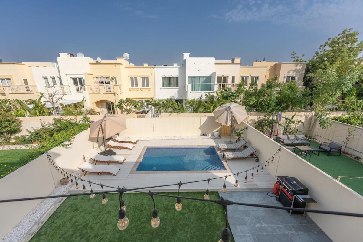 Luxurious 3-bedroom With Private Pool At Springs 10 Dubai