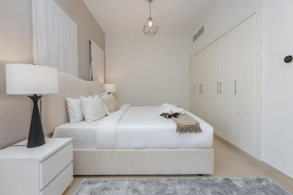 Luxurious 3-bedroom With Private Pool At Springs 10 * Dubai