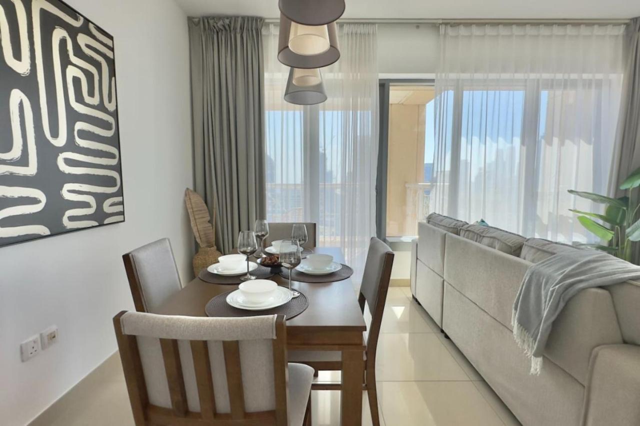 1br High Floor At Boulevard 29 Near Mall By Vibel Apartment