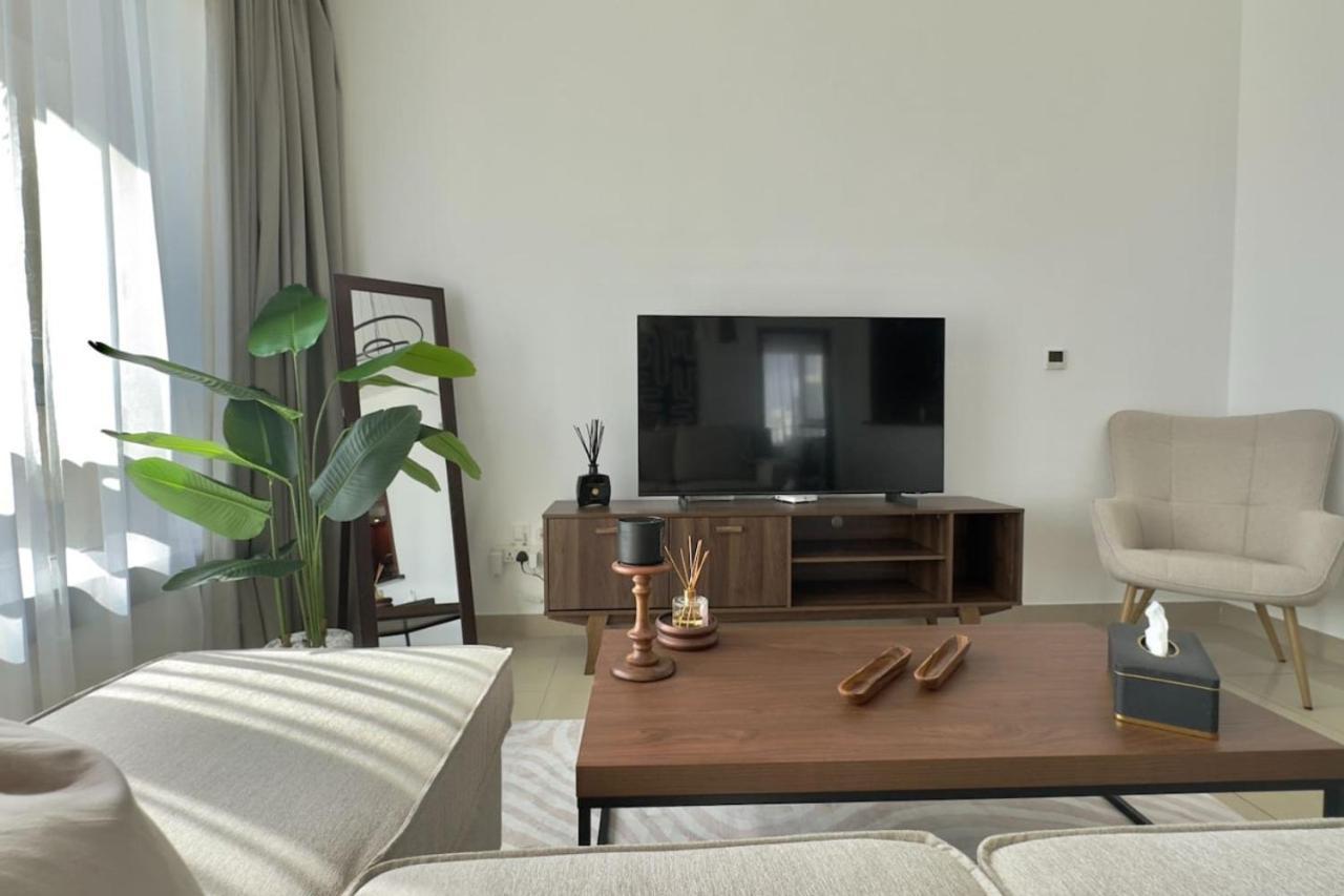 1br High Floor At Boulevard 29 Near Mall By Vibel Apartment *