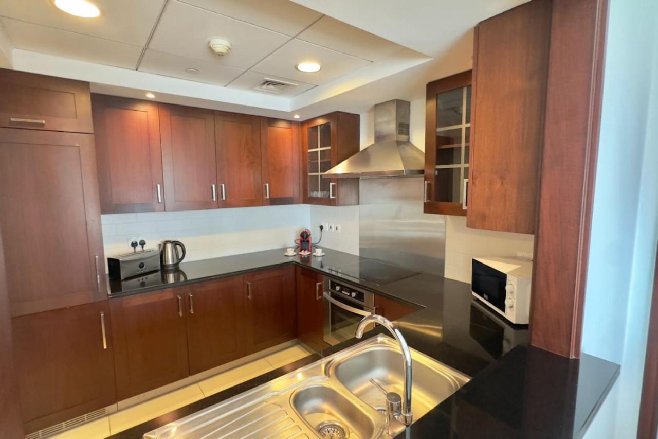 1br High Floor At Boulevard 29 Near Mall By Vibel Apartment *