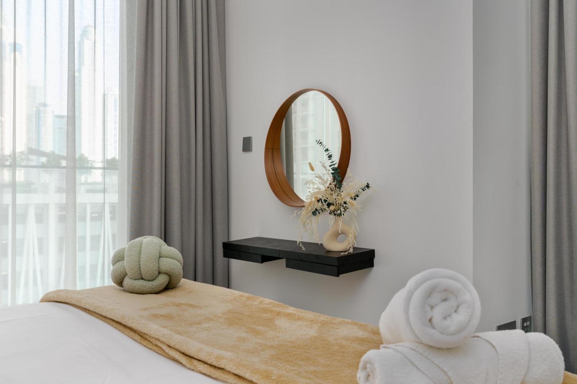 White Sage Sun And 1br At Isle Emaar Beachfront Dubai