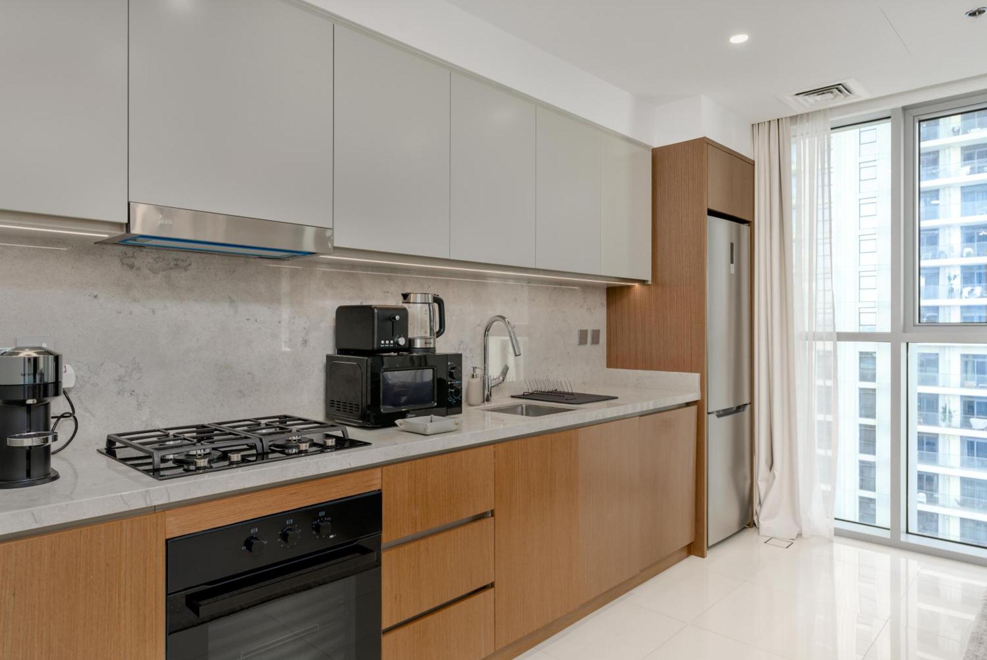 White Sage Sun And 1br At Isle Emaar Beachfront * Dubai