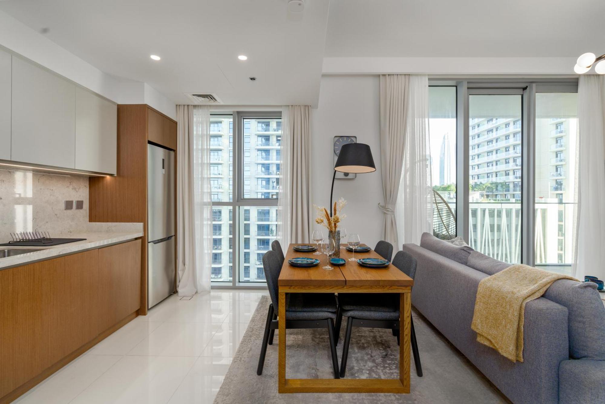 White Sage Sun And 1br At Isle Emaar Beachfront Daire Dubai