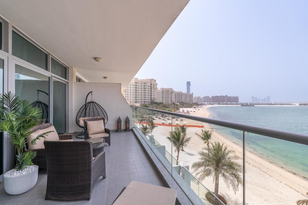 Apartment Sleeps 4 With The Palm Beach View Dubai