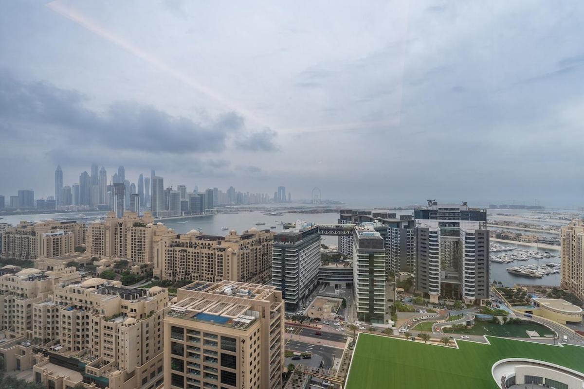 Serene Seaside Studio On Palm Jumeirah