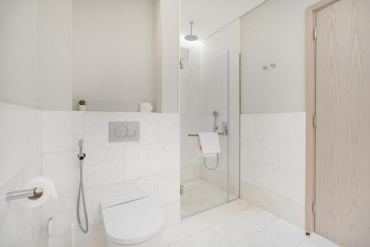 Serene Seaside Studio On Palm Jumeirah *