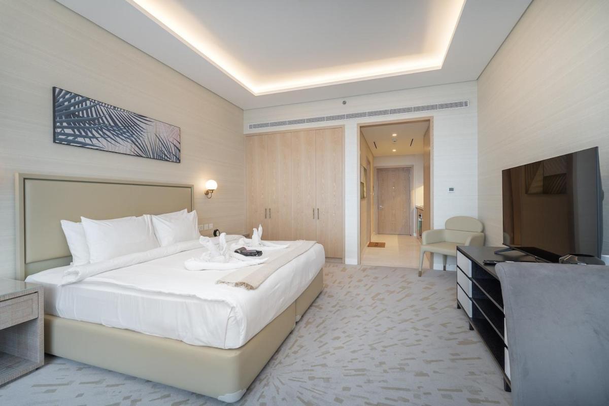 Serene Seaside Studio On Palm Jumeirah * Dubai