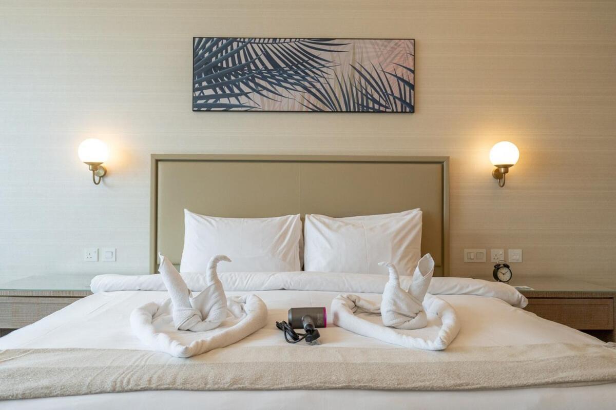 Serene Seaside Studio On Palm Jumeirah *