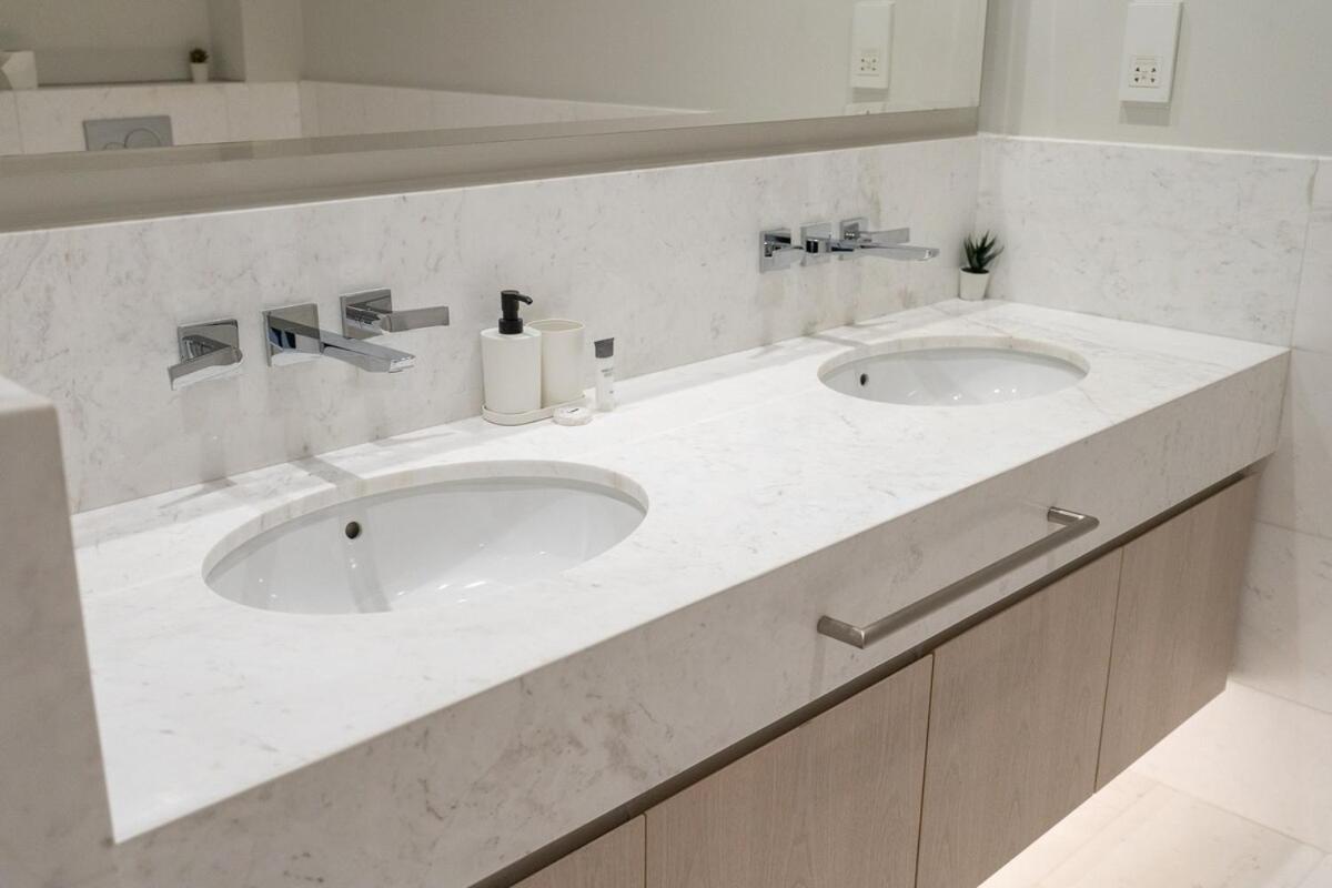 Serene Seaside Studio On Palm Jumeirah Dubai