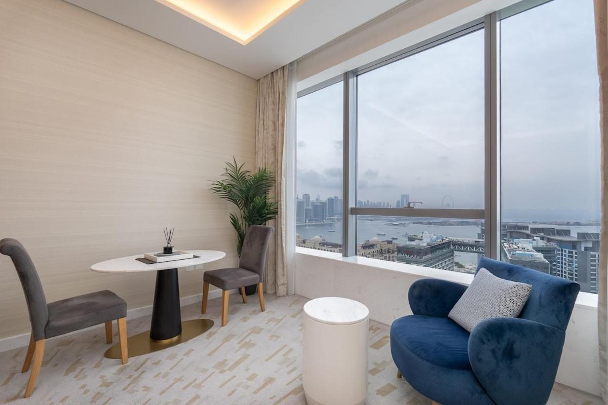 Serene Seaside Studio On Palm Jumeirah Apartment *