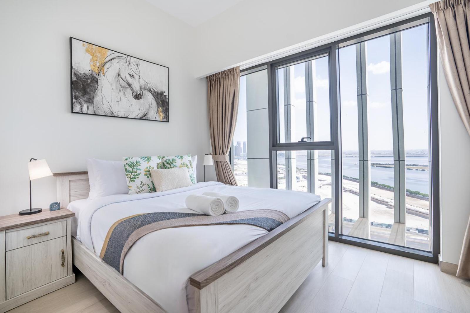 Rh - Stunning Canal View 01 Bedroom With Amenities, Newly Furnished Dubai