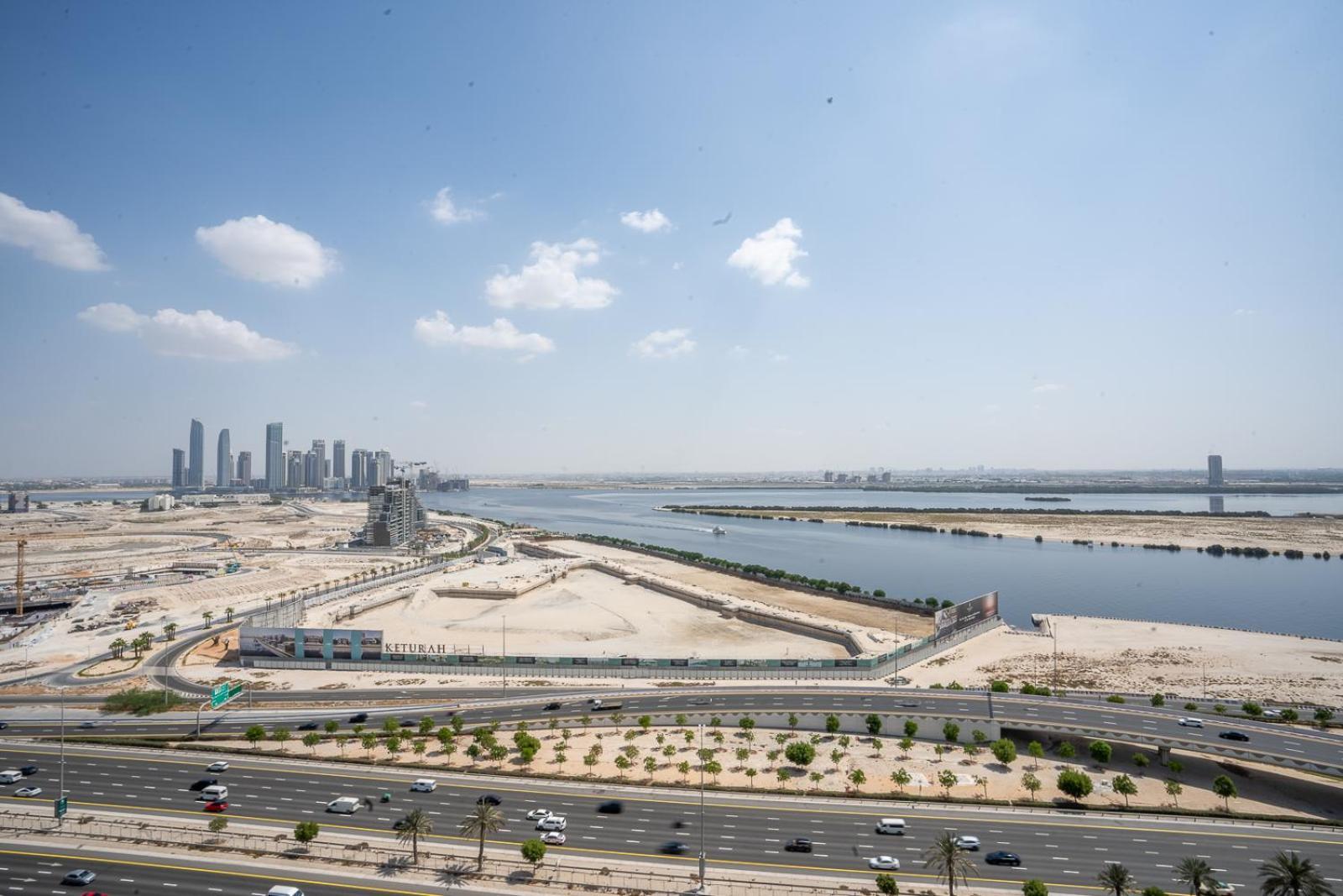 Rh - Stunning Canal View 01 Bedroom With Amenities, Newly Furnished Dubai