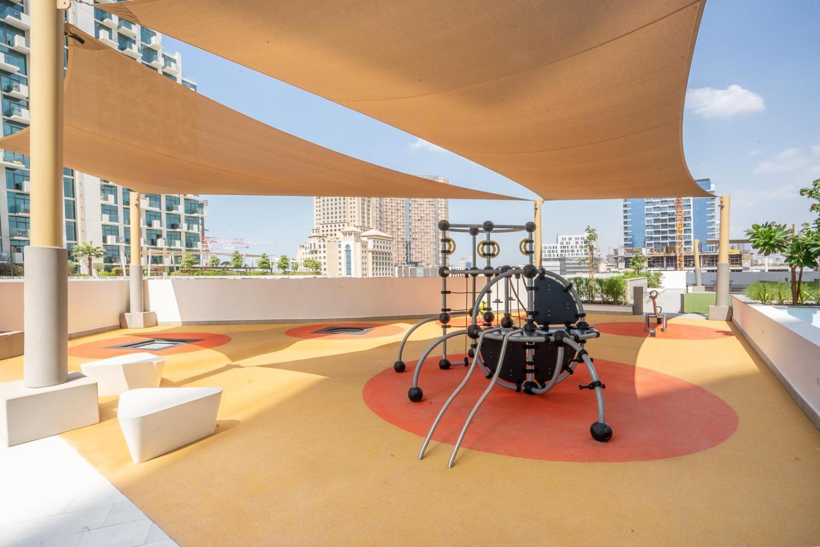 Rh - Stunning Canal View 01 Bedroom With Amenities, Newly Furnished *