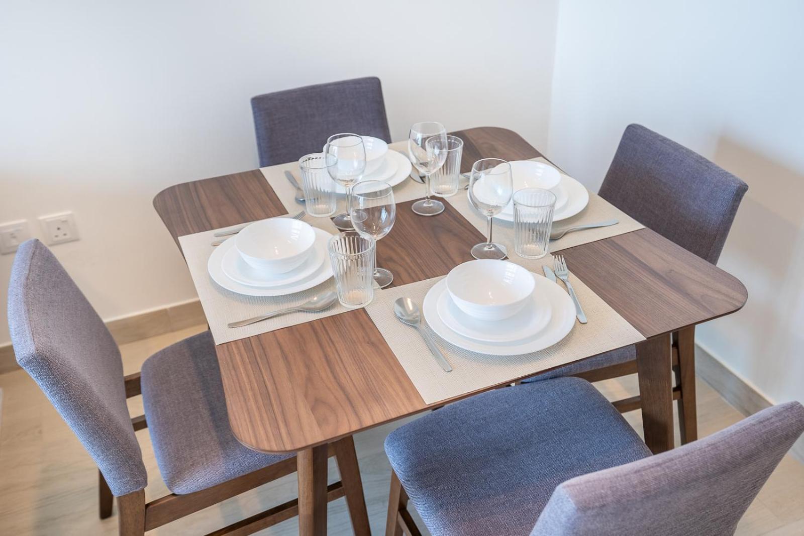 Apartment Rh - Stunning Canal View 01 Bedroom With Amenities, Newly Furnished