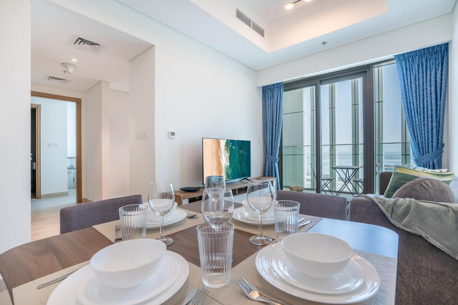 Rh - Stunning Canal View 01 Bedroom With Amenities, Newly Furnished Apartment *