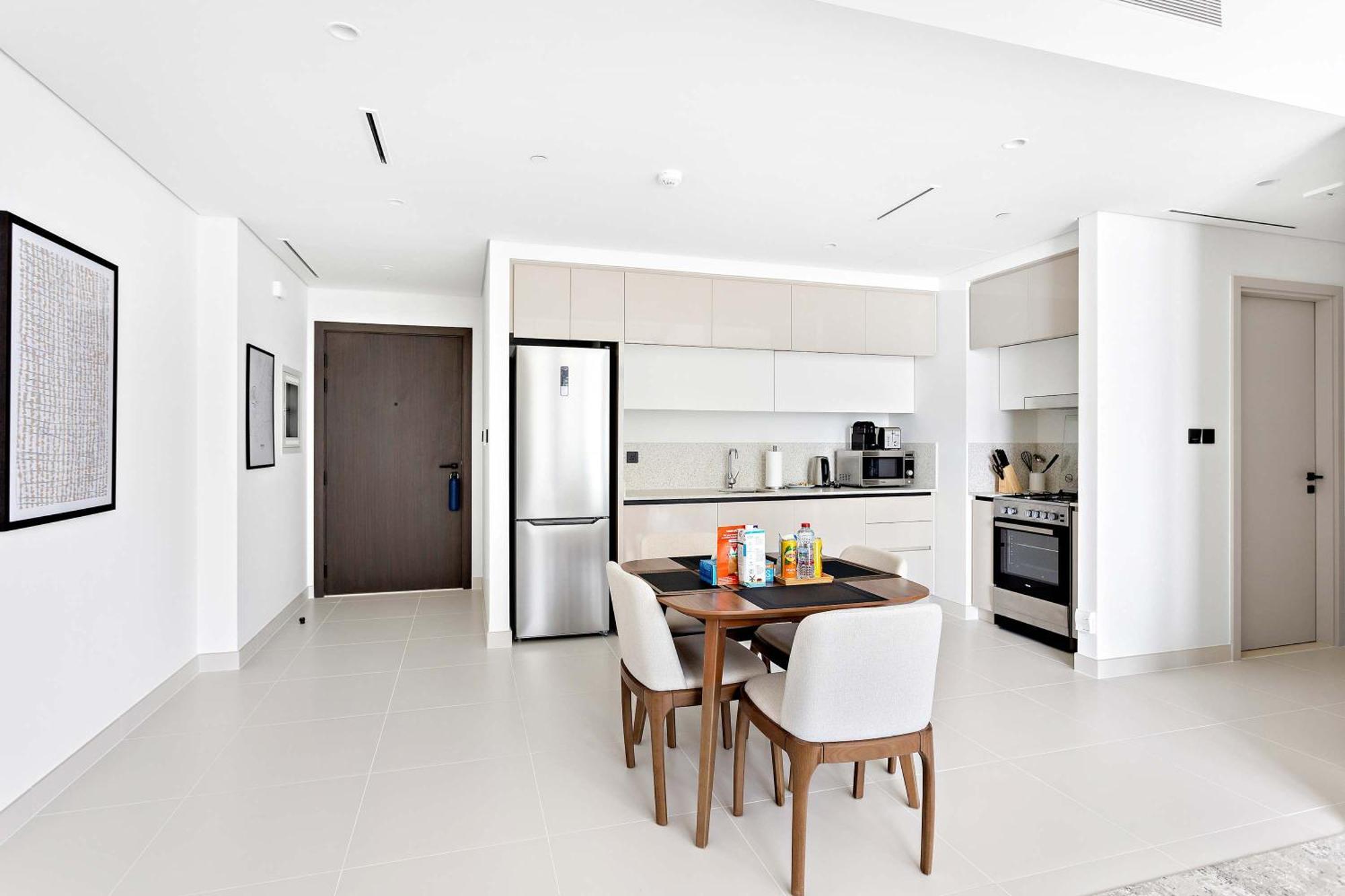 Silkhaus 1bdr Sea View Retreat With Private Daire Dubai
