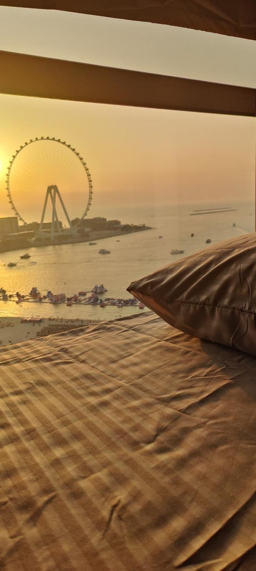 1 World Property, Jbr, Award Winning Hostel, Coliving, Near Metro Dubai