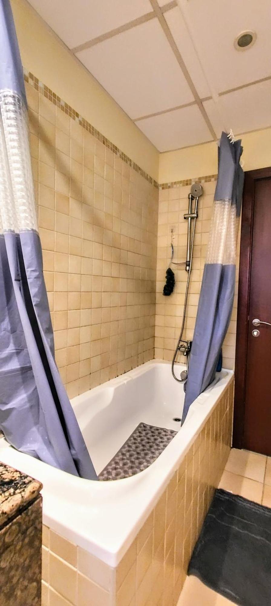 1 World Property, Jbr, Award Winning Hostel, Coliving, Near Metro Hostel *