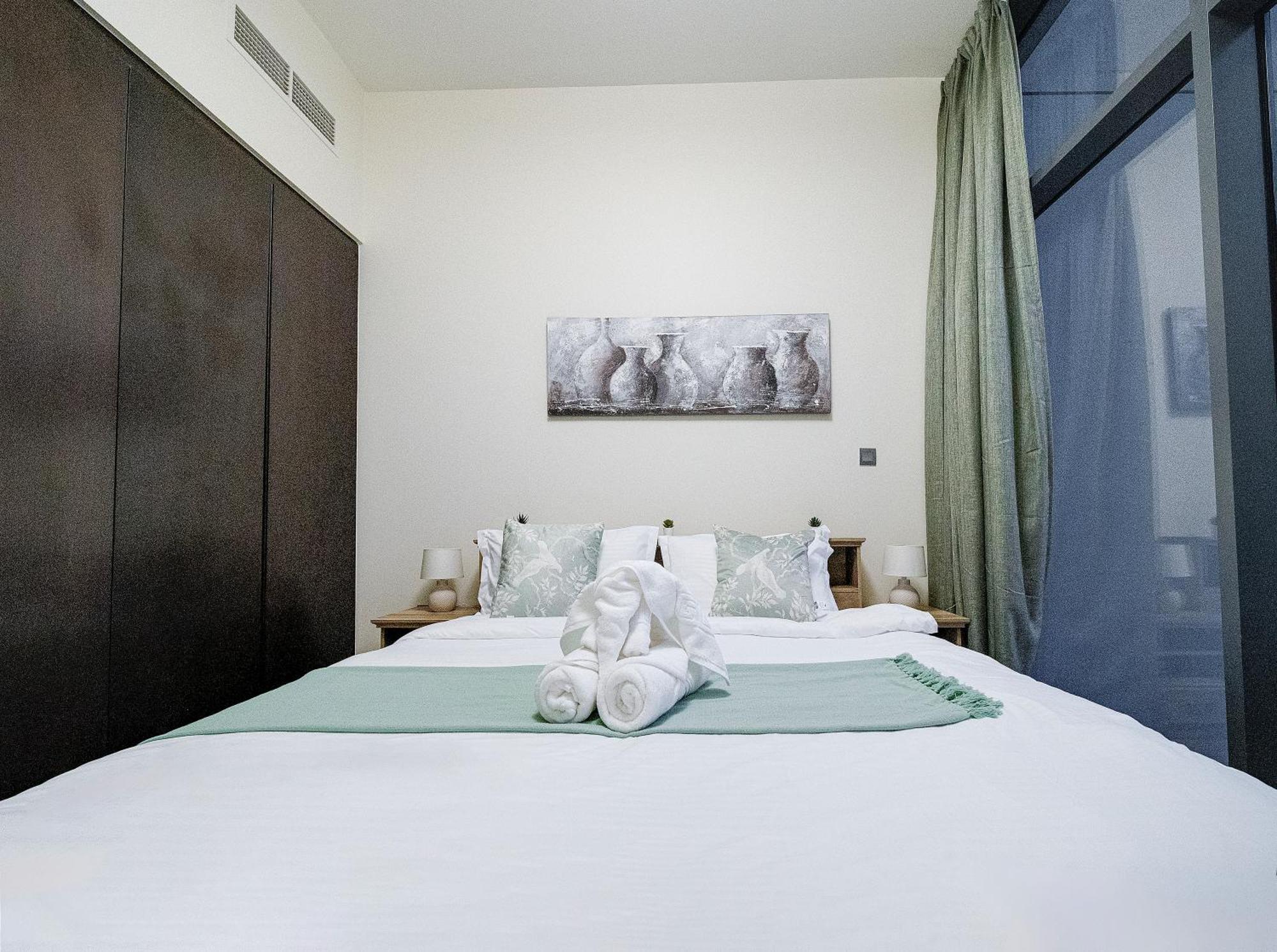 Chic 1br Getaway- 4min Walk To Business Bay Metro & 10min To Burj Khalifa