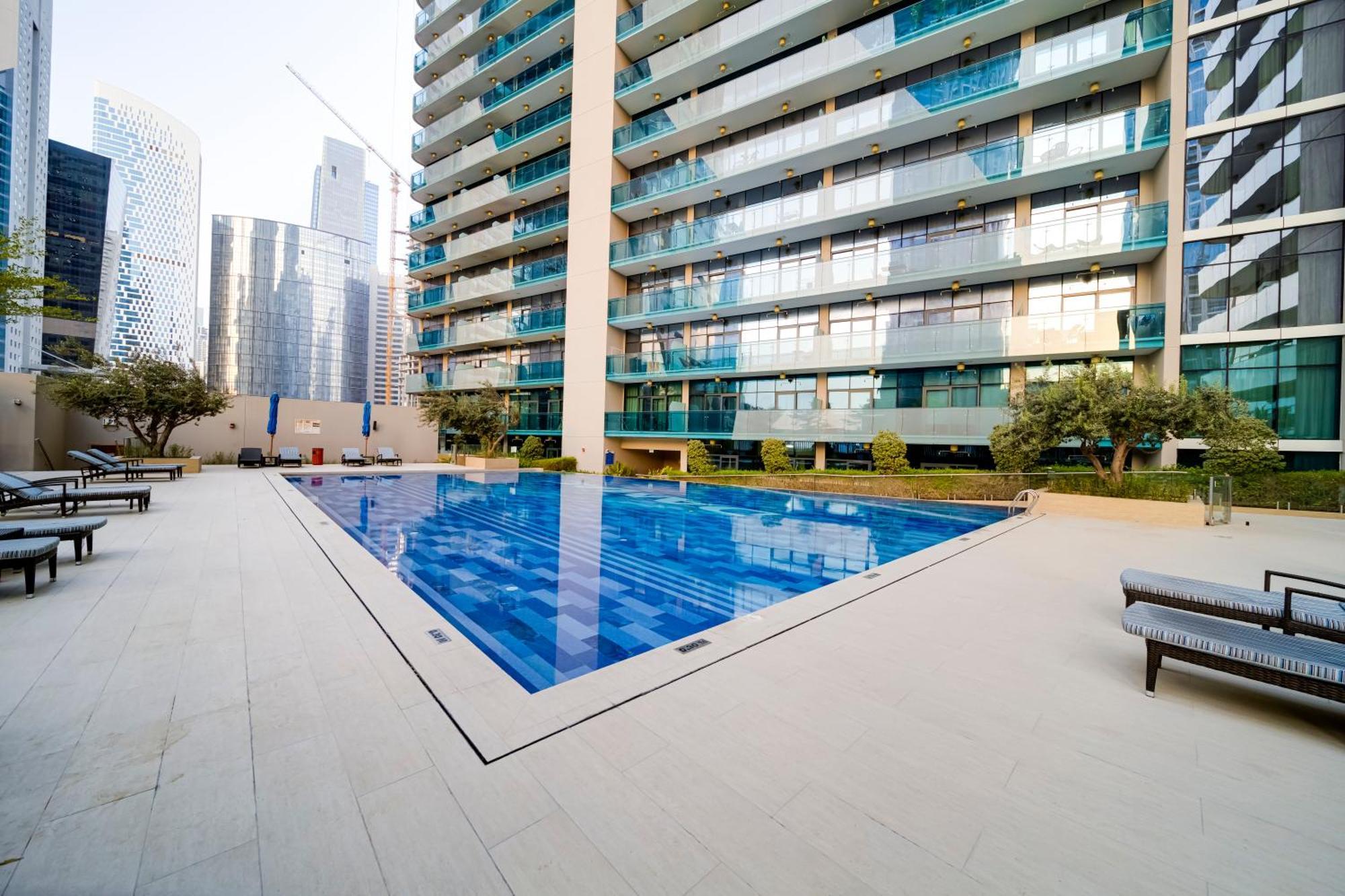 Chic 1br Getaway- 4min Walk To Business Bay Metro & 10min To Burj Khalifa Dubai