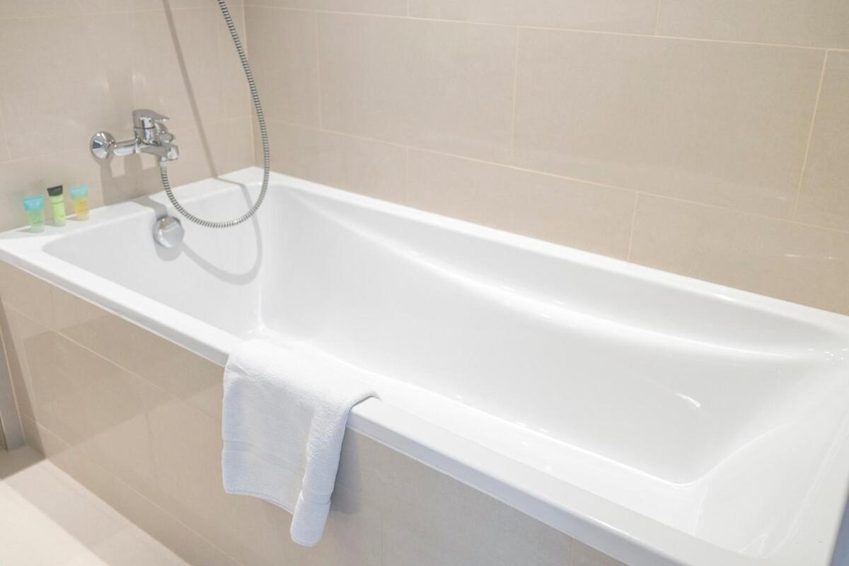 Gorgeous 2-bedroom In Downtown Dubai, Near Burj Khalifa! Apartment