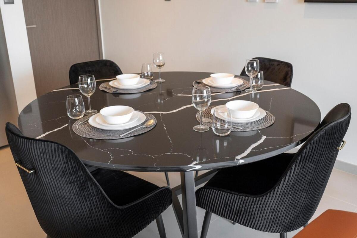Gorgeous 2-bedroom In Downtown Dubai, Near Burj Khalifa! Apartment