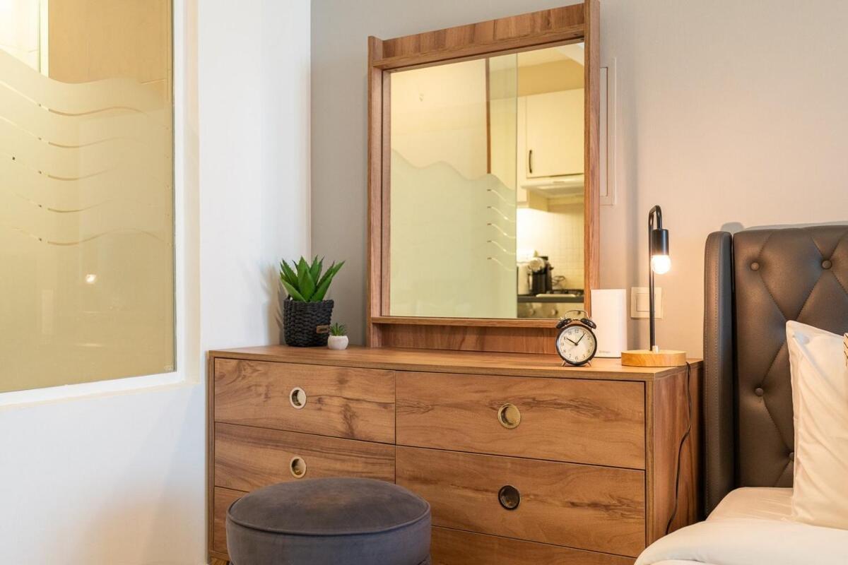 Sleek Studio At Palm Jumeirah With Ocean Vibes * Dubai