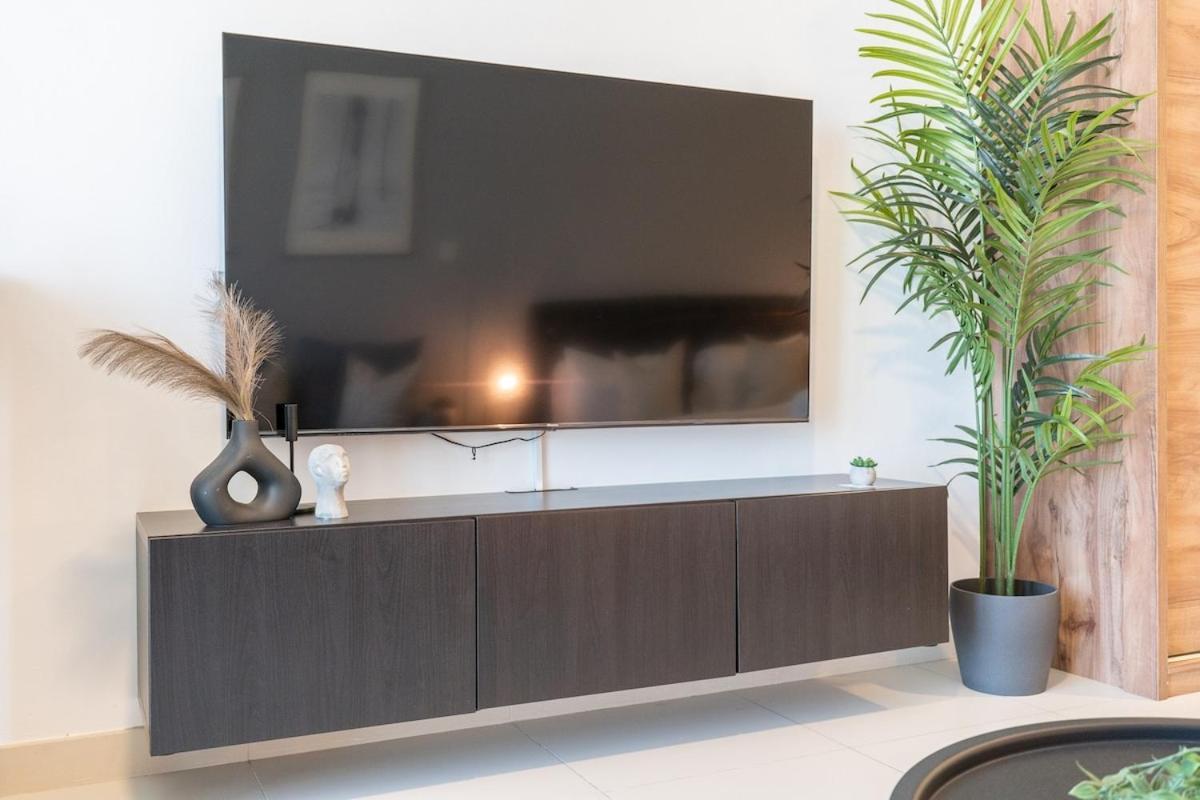 Apartment Sleek Studio At Palm Jumeirah With Ocean Vibes Dubai