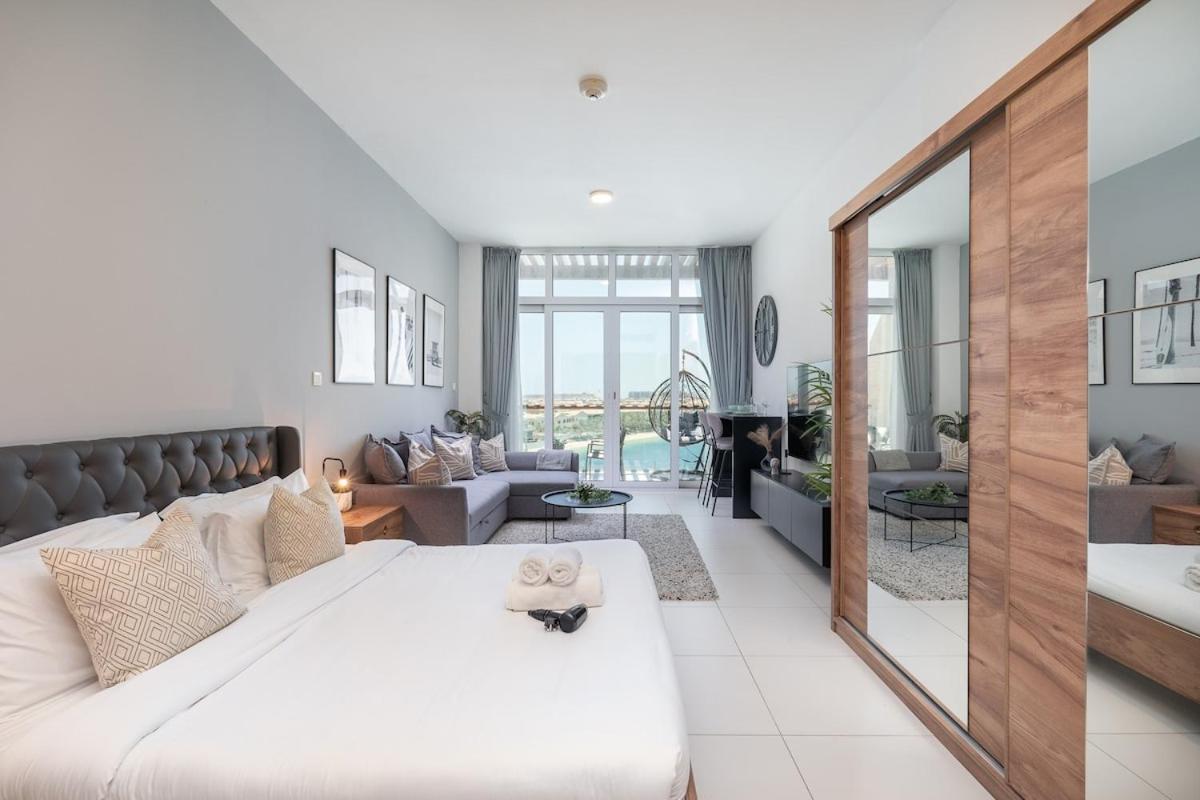 Apartment Sleek Studio At Palm Jumeirah With Ocean Vibes
