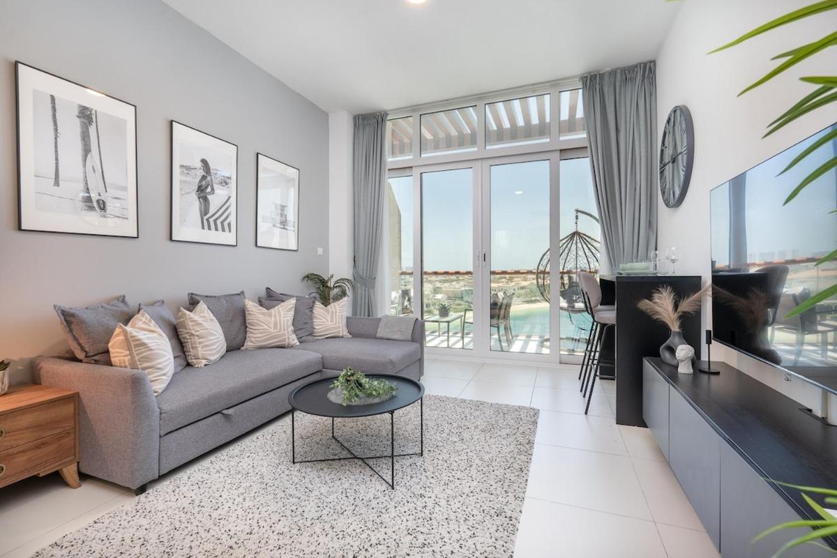 Sleek Studio At Palm Jumeirah With Ocean Vibes *