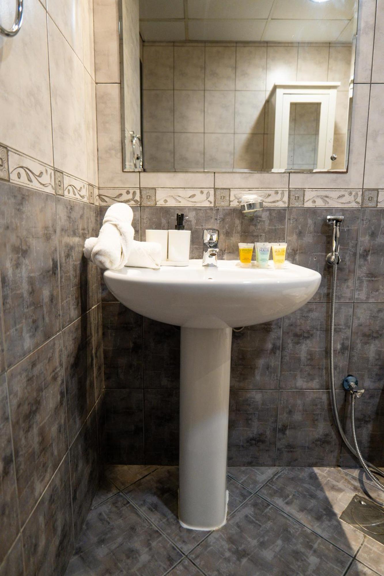Elegant 1br With Breathtaking View In Marina Apartment *