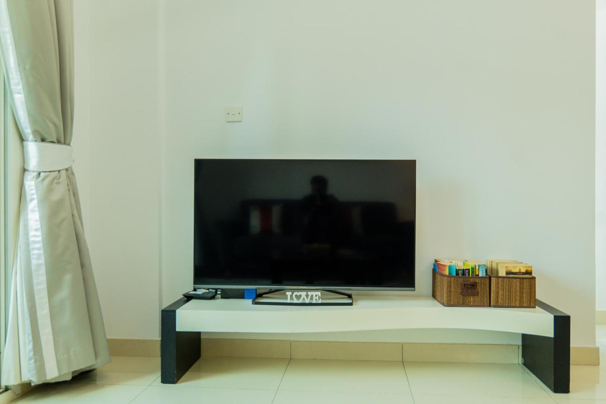 Elegant 1br With Breathtaking View In Marina Dubai