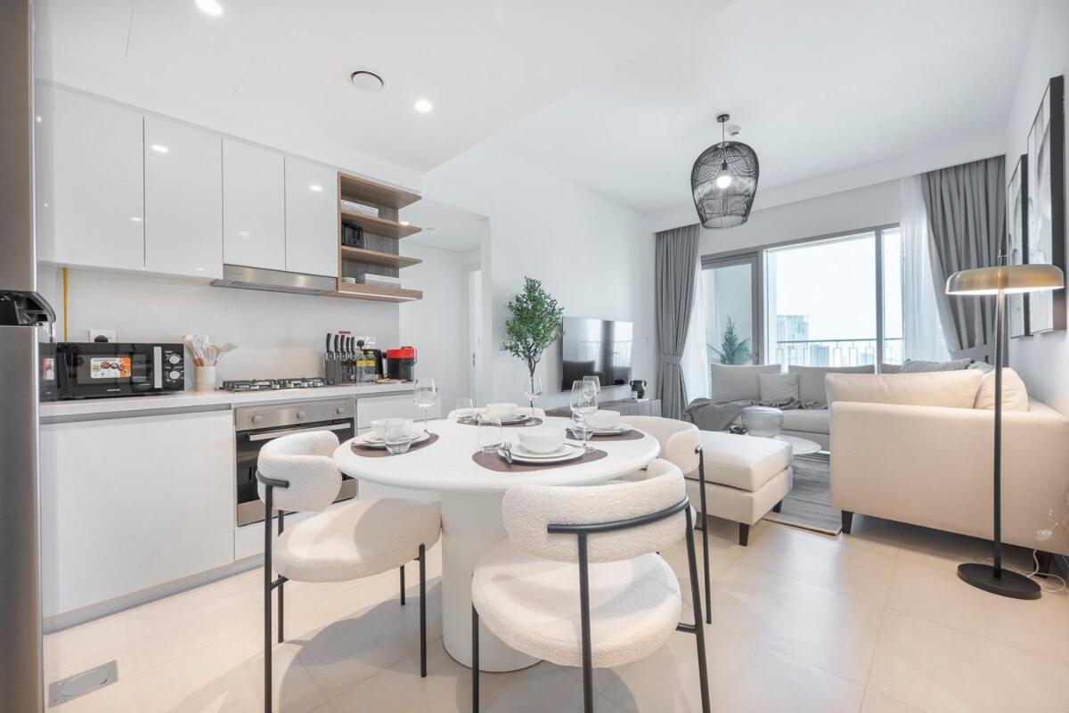 Apartment Stylish 1br In Downtown Views, Near To Burj Khalifa & Mall Dubai