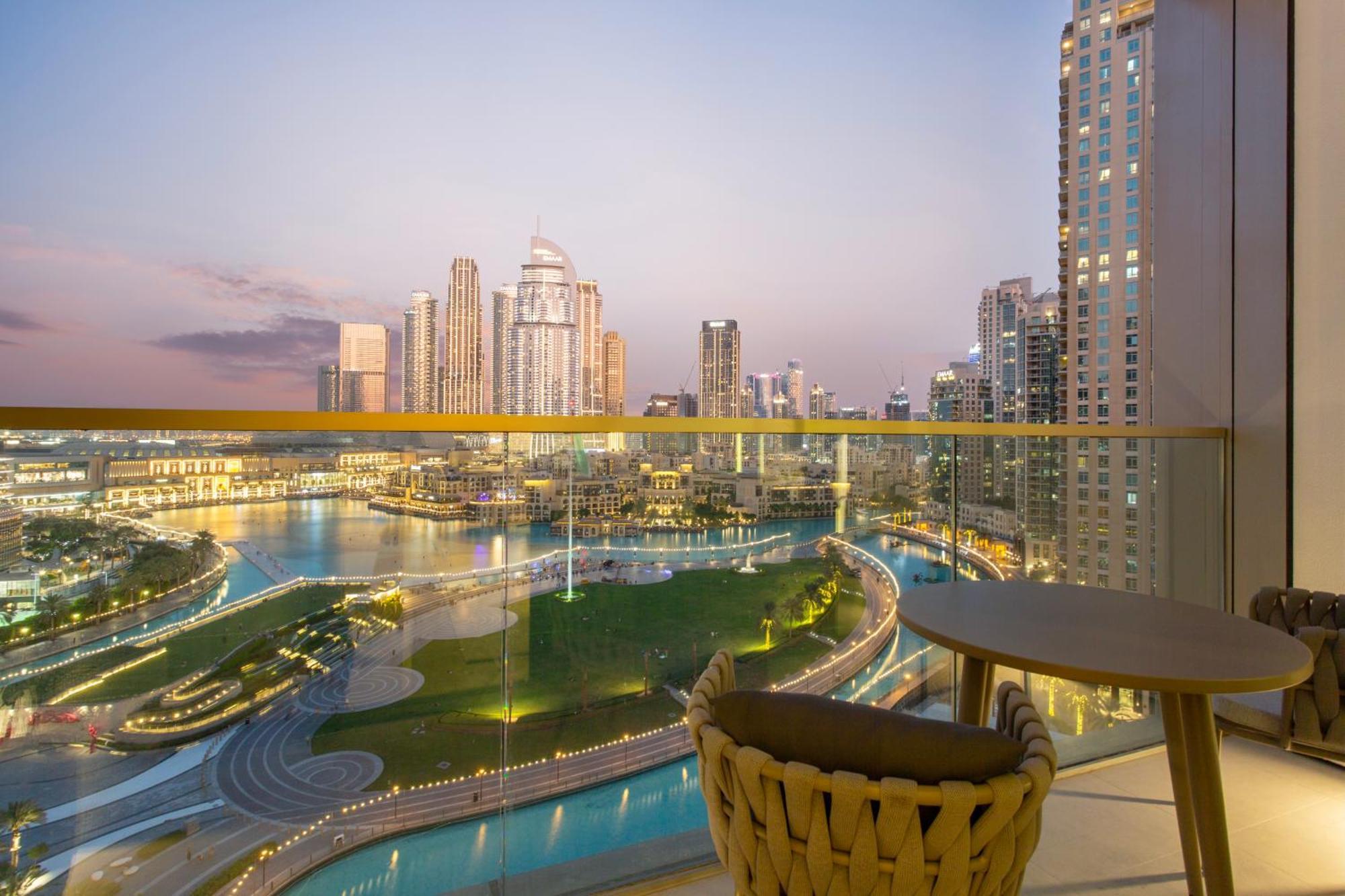 Apartamento Elegant Retreat With Stunning Burj Khalifa Views Dubai