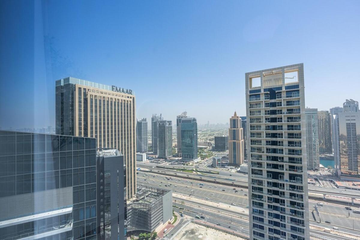 Elegant 1-bedroom With Skyline Views In Marina Apartment