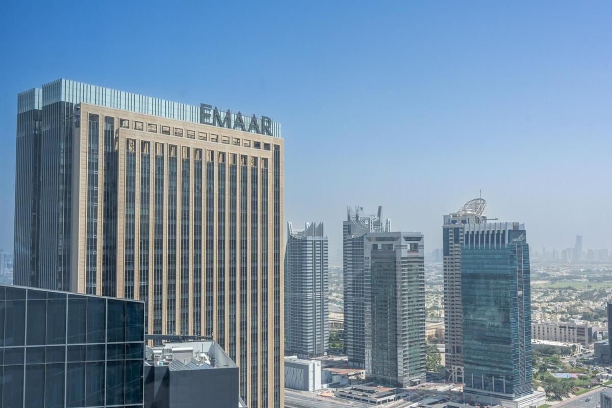 Elegant 1-bedroom With Skyline Views In Marina Dubai