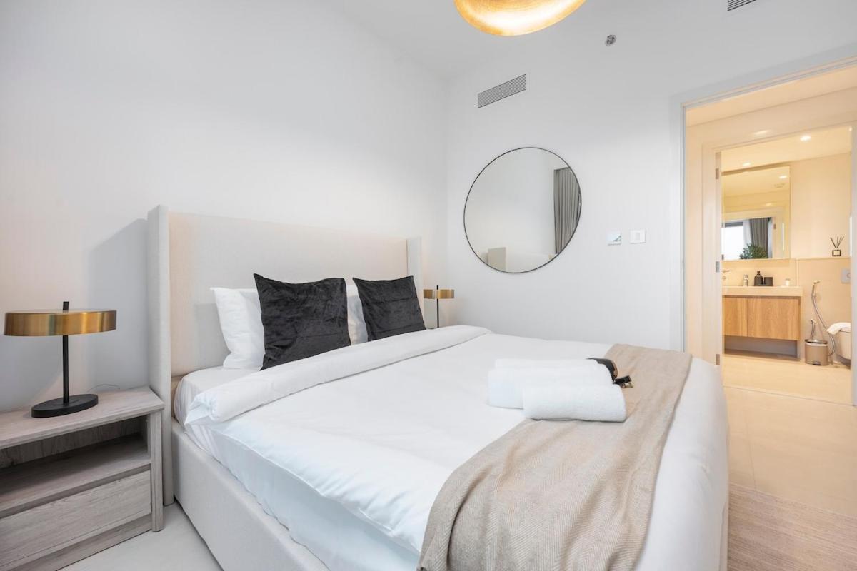 Comfortably In Spacious 2bedroom In Downtown