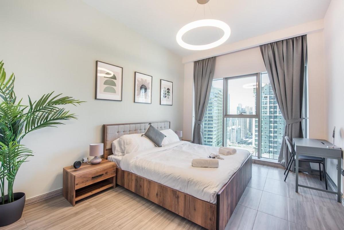 Warm 1-bedroom Family-friendly Aparment In Jlt Holiday home