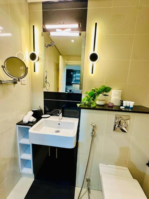 Apartment Lovely In Damac Maison Cour Jardin Business Bay