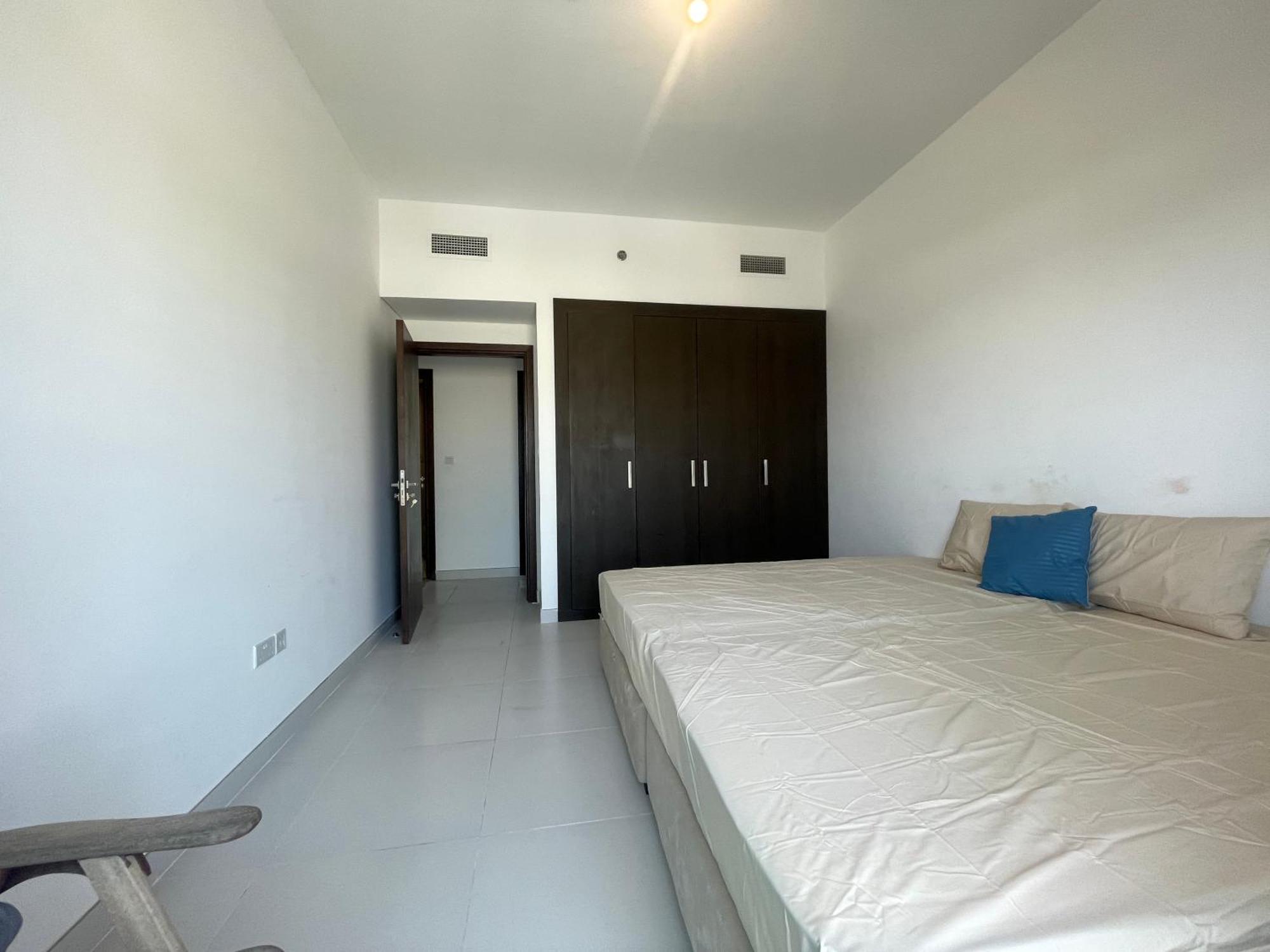 Apartment 2 Bedroom Fully Furnished *