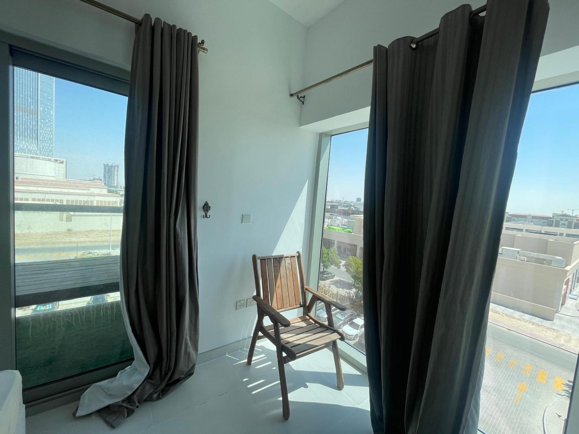 Apartment 2 Bedroom Fully Furnished *