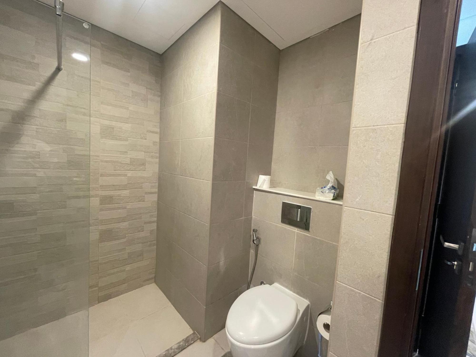 Apartment 2 Bedroom Fully Furnished *