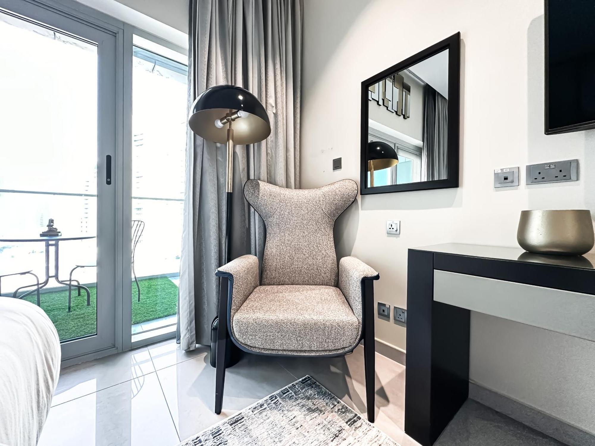 Unparalleled Splendor - Luxe In Business Bay *