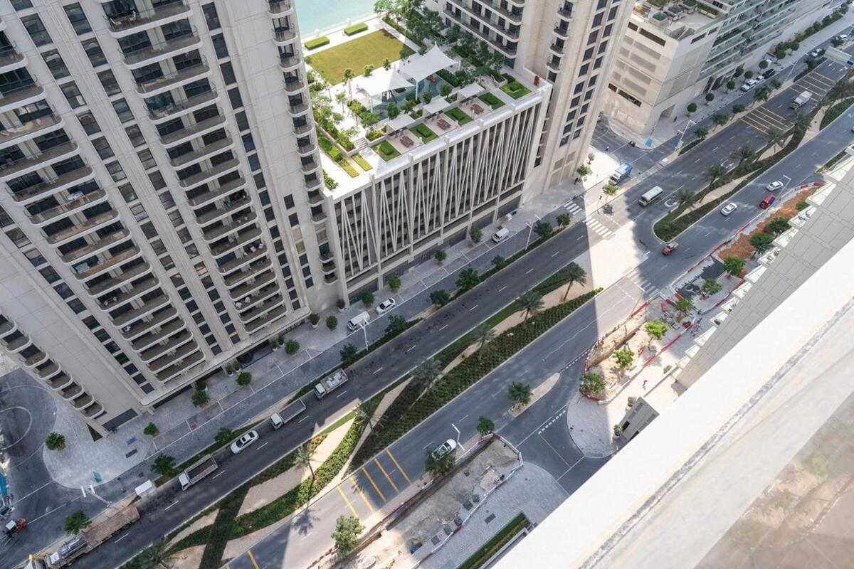 Luxury 1-bedroom At Emaar Beachfront * Dubai