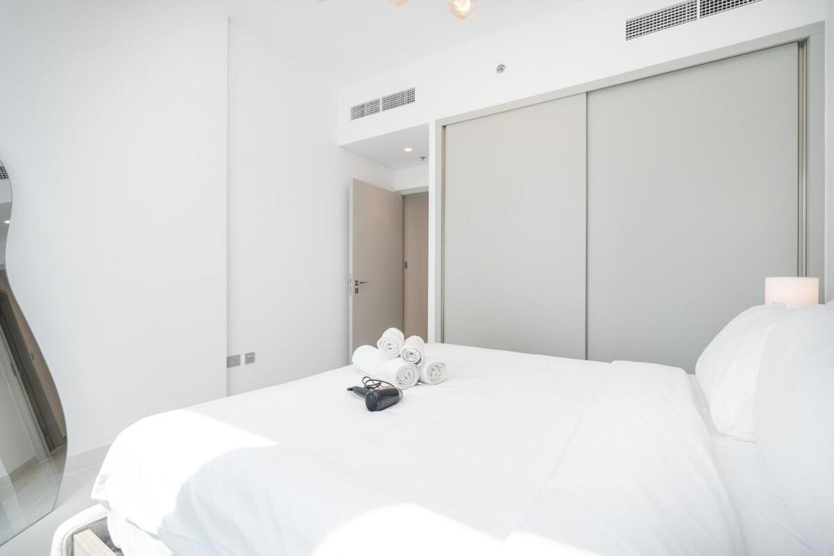 Luxury 1-bedroom At Emaar Beachfront Apartment *