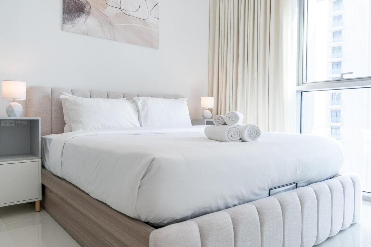 Luxury 1-bedroom At Emaar Beachfront Apartment Dubai