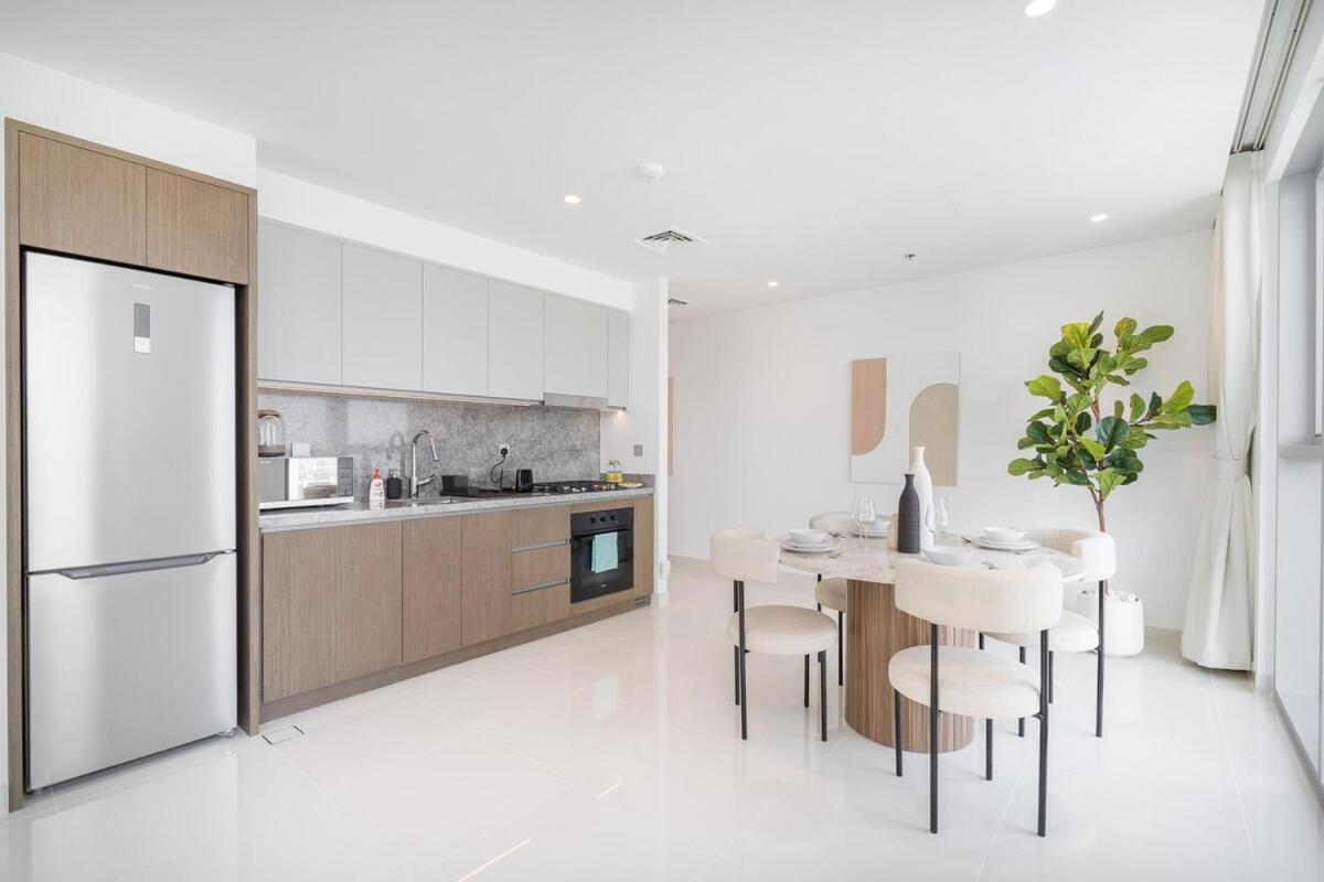 Luxury 1-bedroom At Emaar Beachfront Apartment *