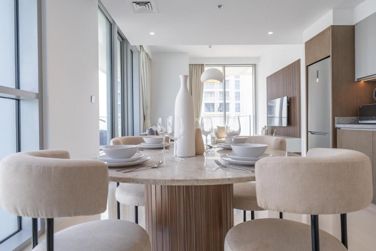 Luxury 1-bedroom At Emaar Beachfront *